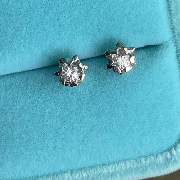 White Sapphire 18K Gold Earrings - Picture 5 of 8